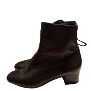 Ann Mashburn Heeled Booties – Size 36